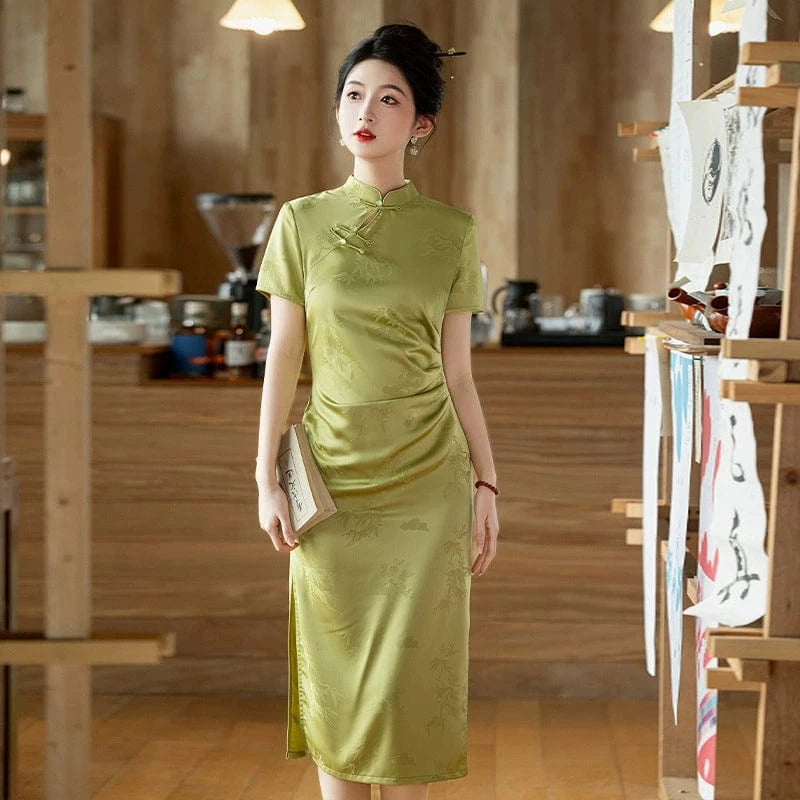 Beth and Brian Qipao-QMYS Floral pattern, acetate jacquard fabric, midi Cheongsam