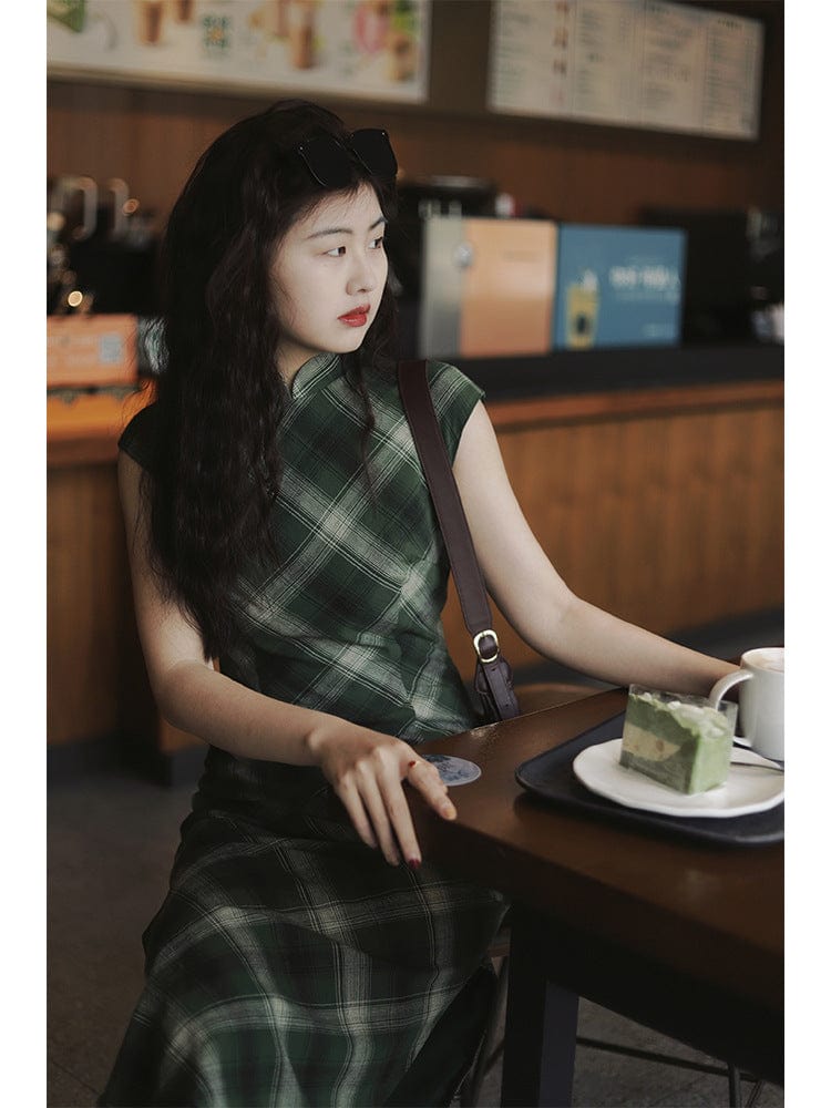 Beth and Brian Qipao-LSB Chinese retro style, plaid pattern, cotton midi Cheongsam