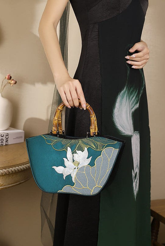 Beth and Brian Qipao-CY Hand-made, Embroidered Wooden Handle Chinese Style Tote Bag, Chinese style Qipao bag