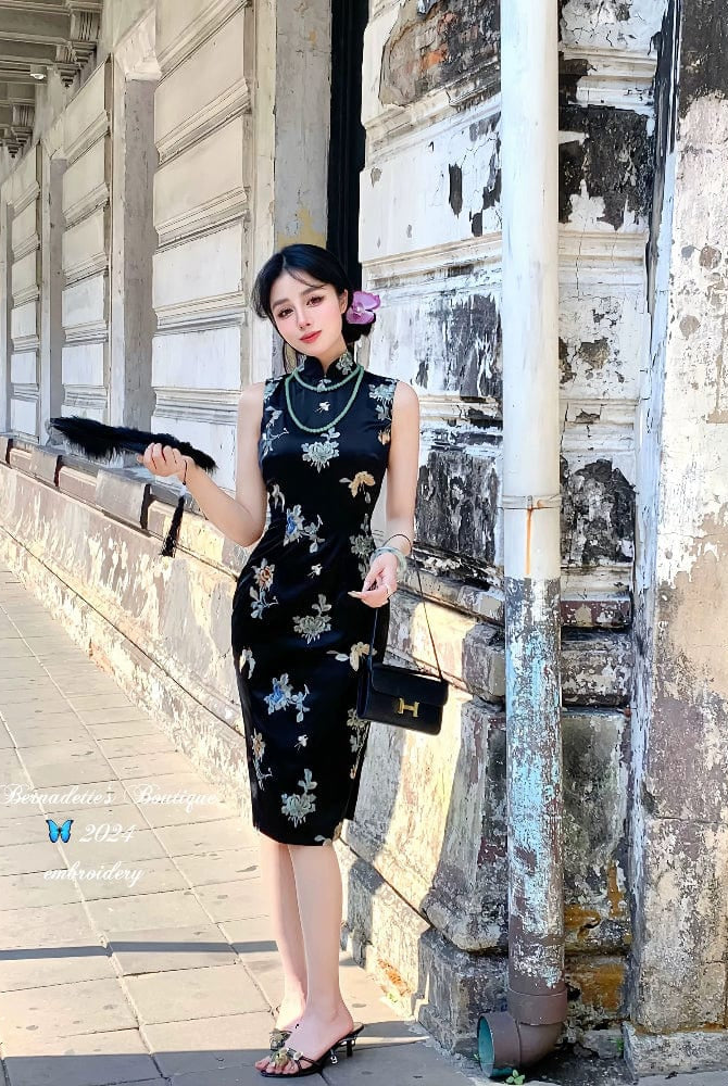 Beth and Brian Qipao-QZ Sleeveless, New Chinese style(新中式), black midi Cheongsam