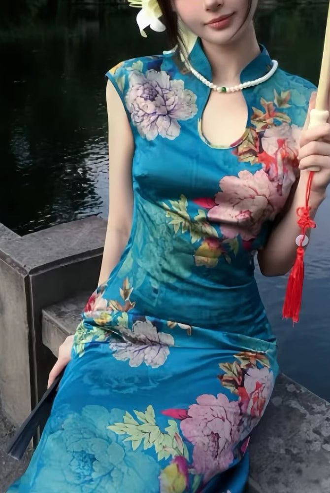 Beth and Brian Qipao-MIMO Sleeveless, New Chinese style(新中式), blue long Cheongsam