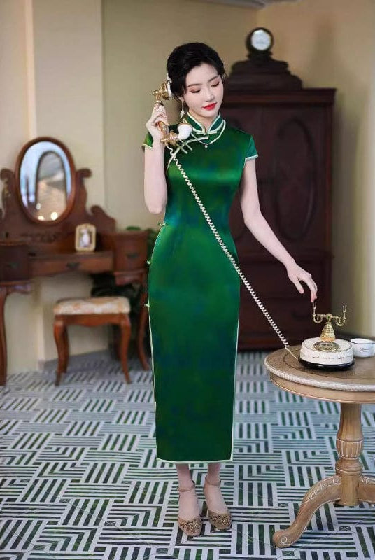 Beth and Brian Qipao-QXY Old Shanghai style, 19 mome mulberry silk, high-end green long Cheongsam