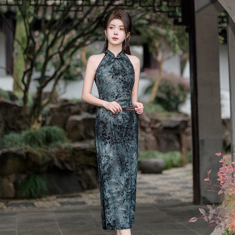 Beth and Brian Qipao-JLM New Chinese style (新中式), velvet midi Cheongsam