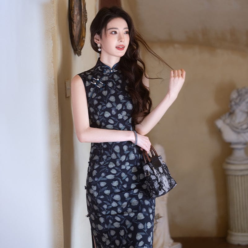 Beth and Brian Qipao-JLM Sleeveless, floral patten, navy blue midi Cheongsam