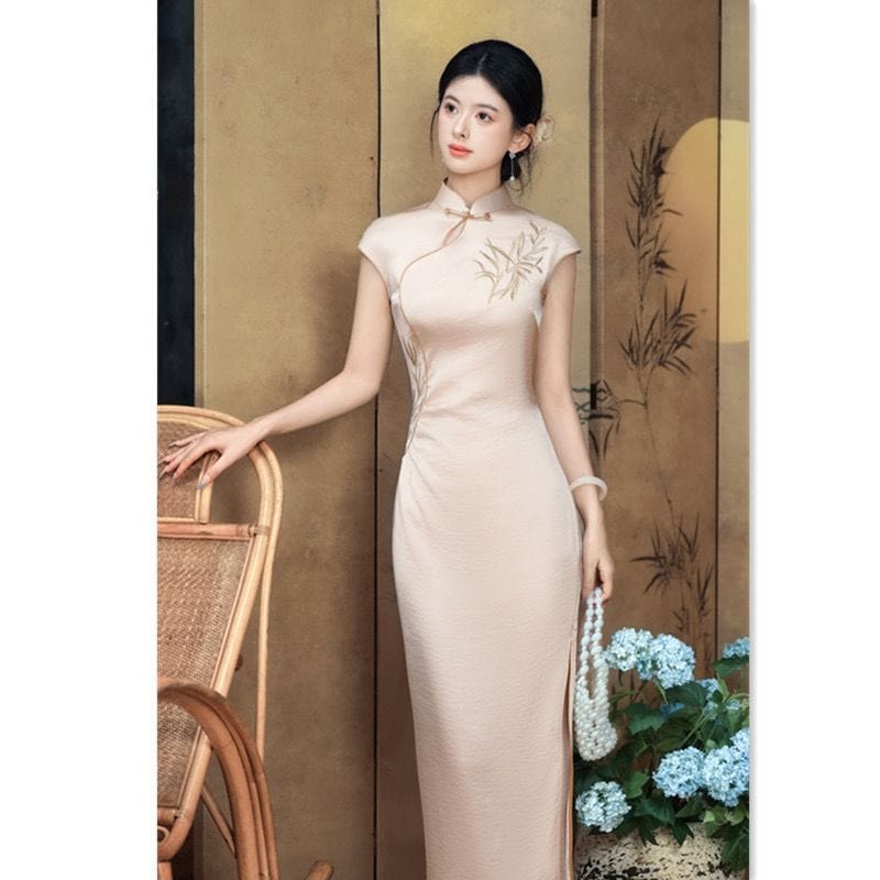 Beth and Brian Qipao-SYK Leaf embroidery, New Chinese style(新中式), satin long Cheongsam