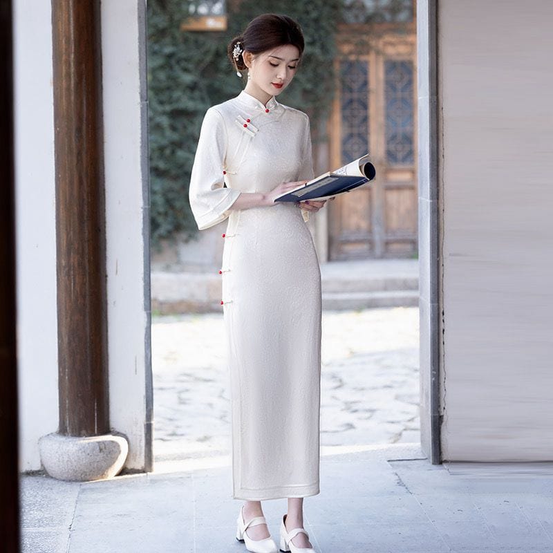 Beth and Brian Qipao-ZQYS Floral pattern, satin fabric, white long Cheongsam