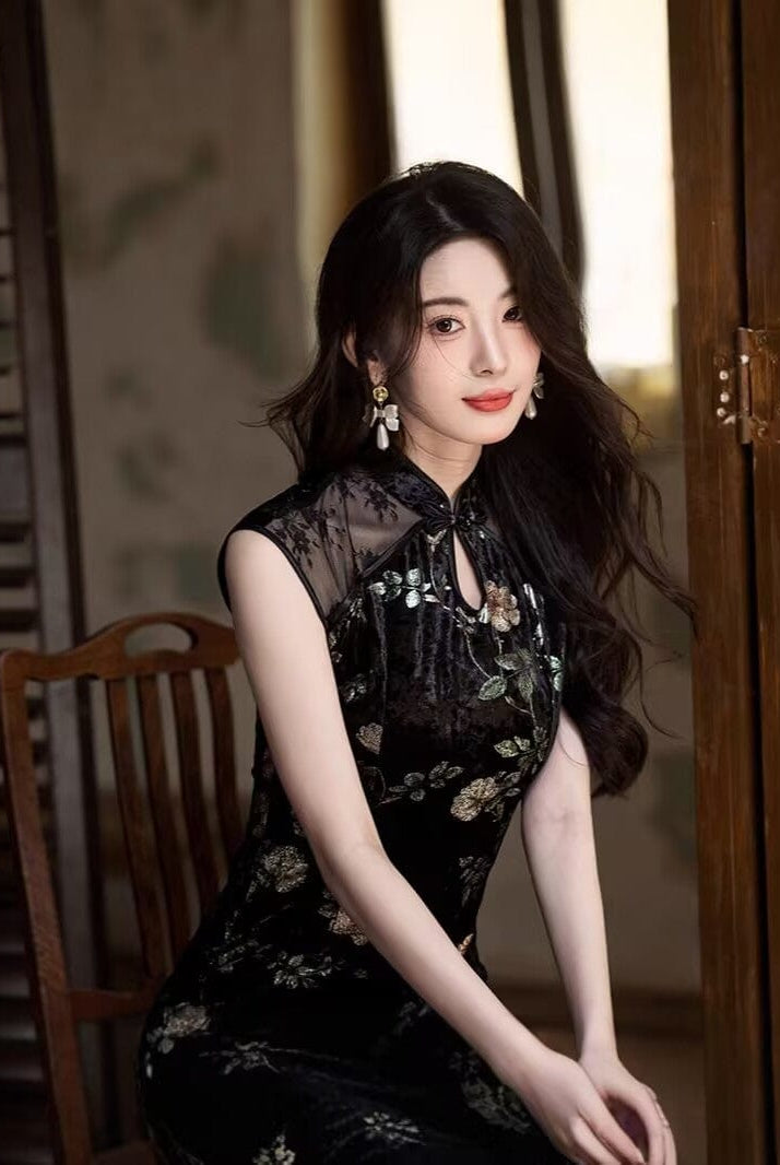 Beth and Brian Qipao-JLM New Chinese style(新中式), velvet black long Cheongsam