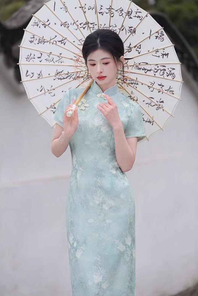 Beth and Brian Qipao-XL Floral pattern, jacquard fabric, blue midi Cheongsam with short sleeves