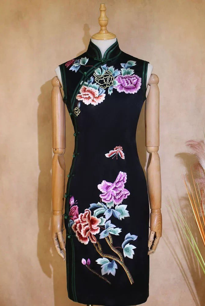 Beth and Brian Qipao-TYM High-end, 19 mome mulberry silk, black midi Cheongsam