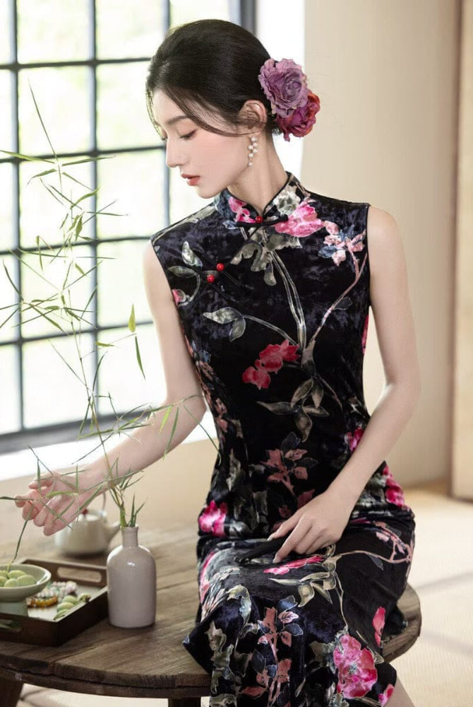 Beth and Brian Qipao-YS Lotus pattern, velvet black long Cheongsam