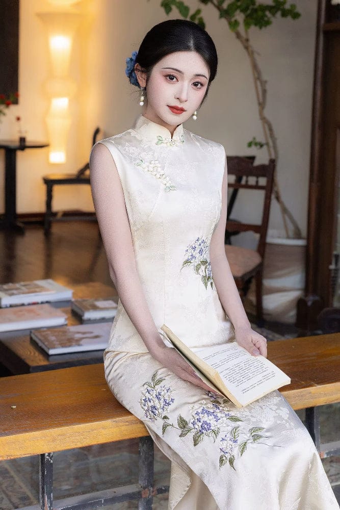 Beth and Brian Qipao-HLQ Sleeveless, floral jacquard midi Cheongsam