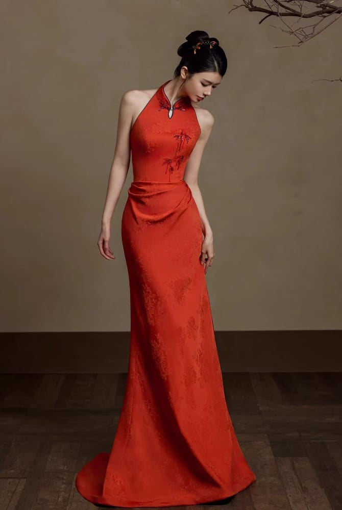 Beth and Brian Qipao-WNS Sleeveless, halter wedding fishtail Cheongsam