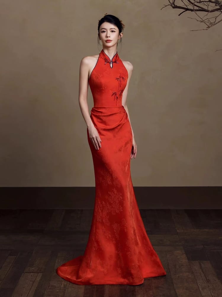 Beth and Brian Qipao-WNS Sleeveless, halter wedding fishtail Cheongsam