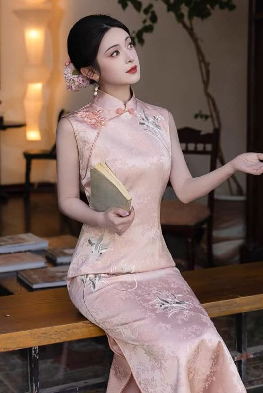 Beth and Brian Qipao-HLQ Sleeveless, Floral pattern, acetate fabric, pink midi Cheongsam