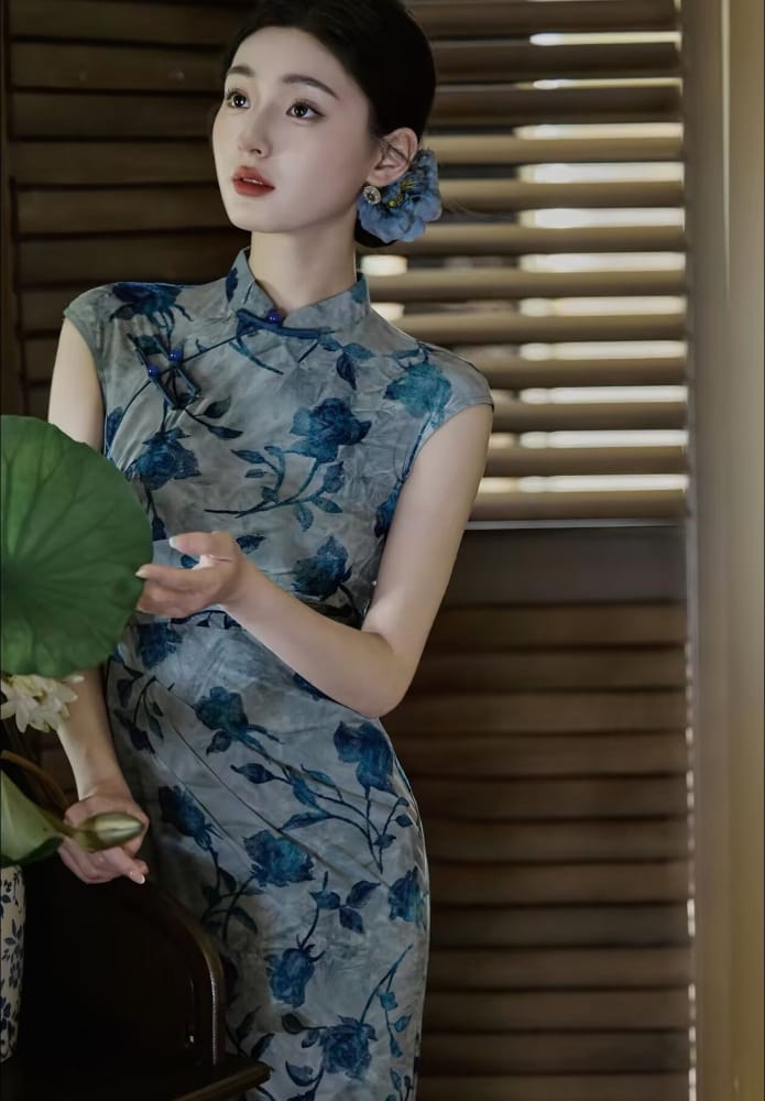 Beth and Brian Qipao-HLQ Flocking fabric, rose pattern long Cheongsam