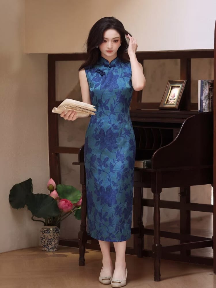 Beth and Brian Qipao-MYJ Sleeveless, floral pattern, blue midi Cheongsam