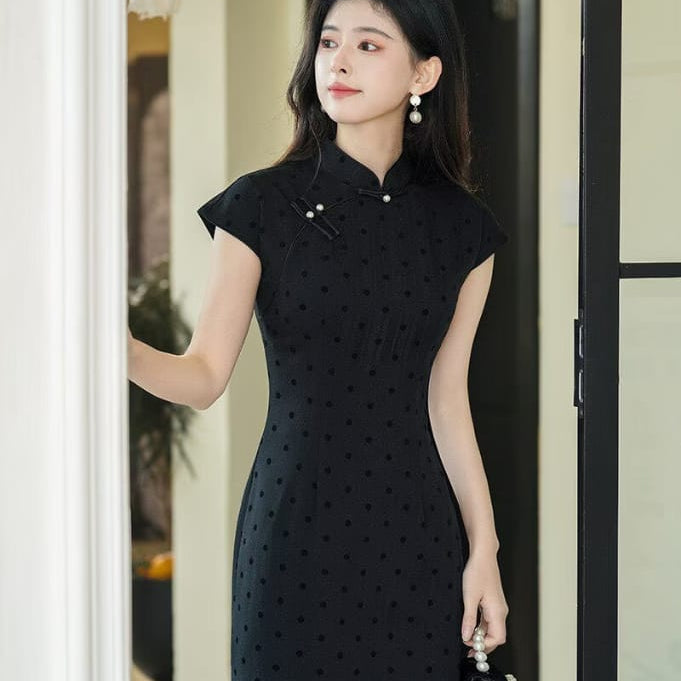 Beth and Brian Qipao-TX Polka Dot Pattern, Retro Literary Mid-length Cheongsam