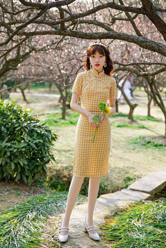 Beth and Brian qipao-ZAYS Yellow Gingham Cotton Midi Cheongsam