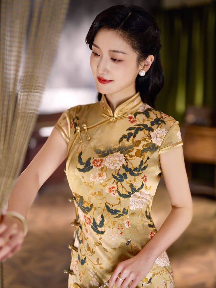 Beth and Brian Qipao-XLY Sadie Golden Peony Print, 19 Mome Mulberry Silk High end Long Cheongsam