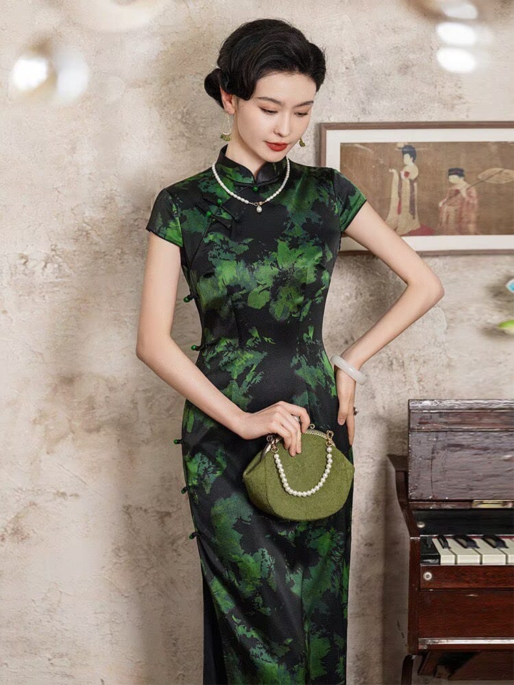 Beth and Brian Qipao-XLY 19 mome mulberry silk, high end green long Cheongsam