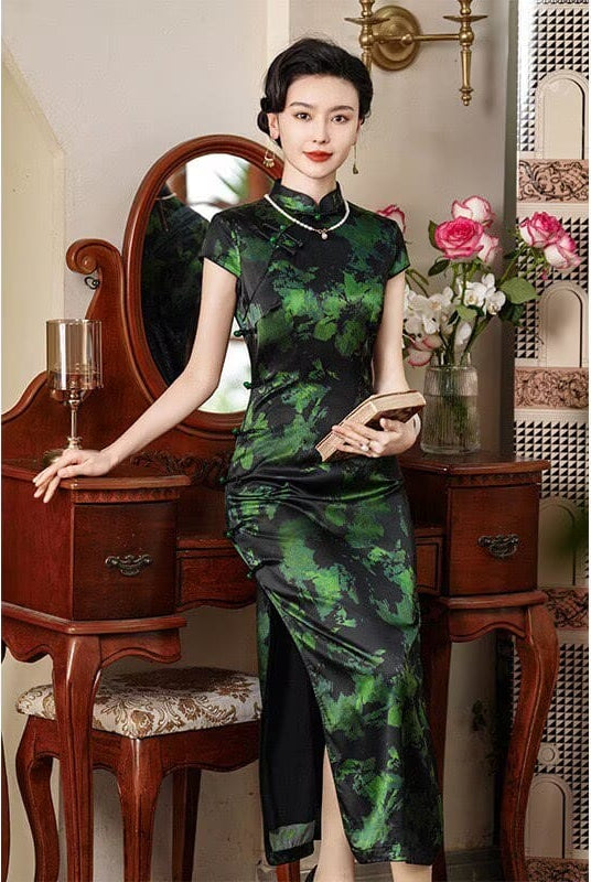 Beth and Brian Qipao-XLY 19 mome mulberry silk, high end green long Cheongsam