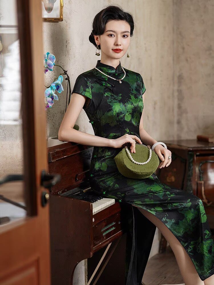 Beth and Brian Qipao-XLY 19 mome mulberry silk, high end green long Cheongsam