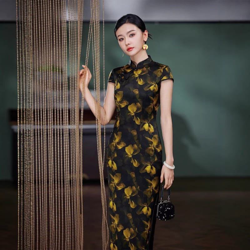 Beth and Brian Qipao-XLY Blair Black Base Golden Floral Print, High end 19 Mome Mulberry Silk Long Cheongsam