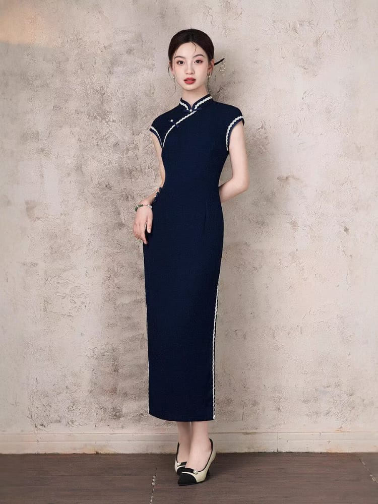 Beth and Brian Qipao-XL Lydia Solid Jacquard Silk Midi Cheongsam