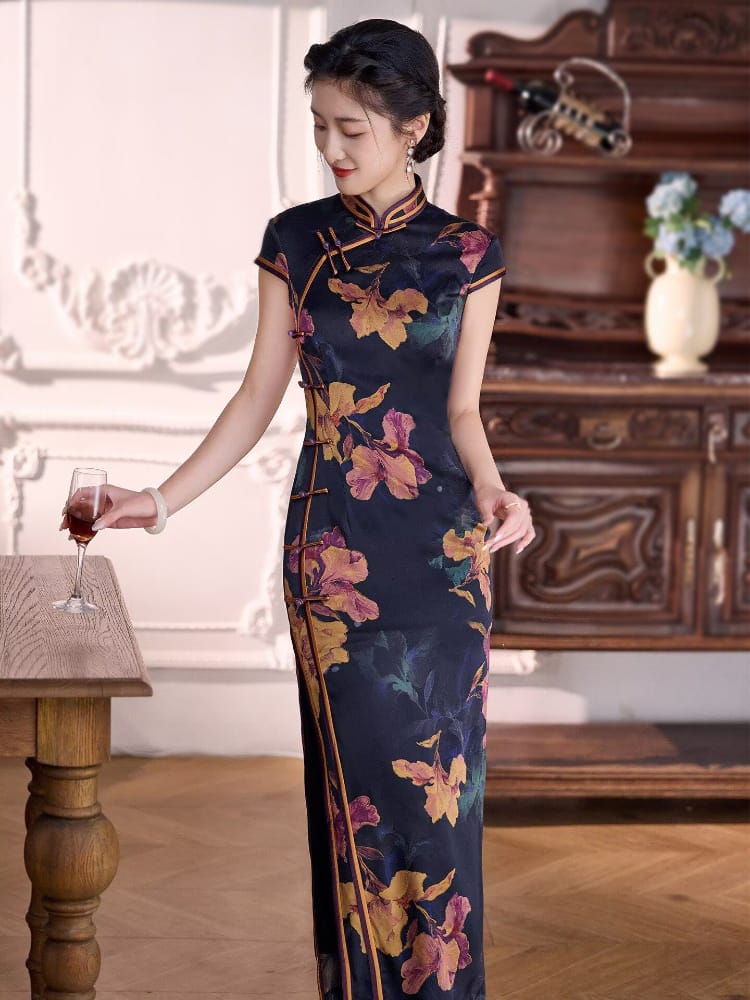 Beth and Brian Qipao-XLY Clara Vintage Floral 19 Momme Mulberry Silk Long Cheongsam
