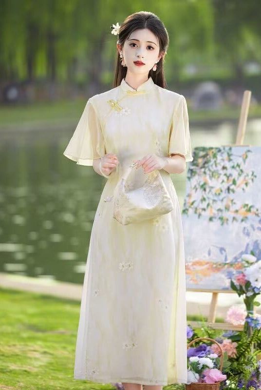 Beth and Brian qipao-DAF Lynn Watercolor Daisy Print Midi Ao Dai