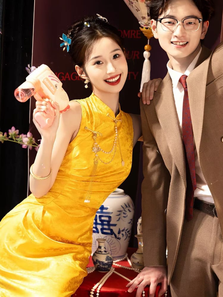 Beth and Brian Qipao-WX Chloe Sleeveless Jacquard Satin Long Cheongsam With Shawl