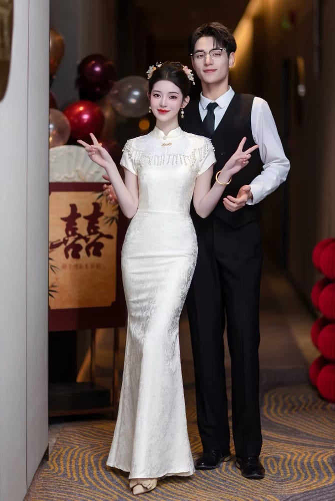 Beth and Brian Qipao-WX Mia White Jacquard Satin Mermaid Long Cheongsam