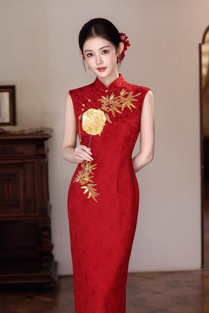 Beth and Brian Qipao-QHM Ivy Sleeveless Wine Red Cheongsam with Golden Bamboo Embroidery