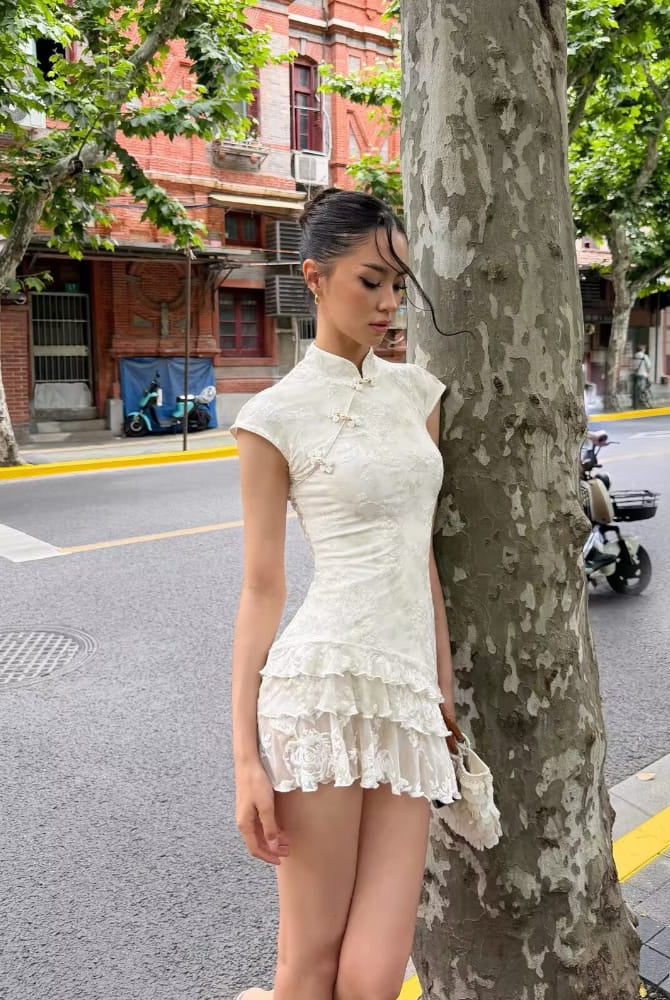 Beth and Brian Qipao-FYW Luna Floral Mini Cheongsam with Lace Ruffle Hem