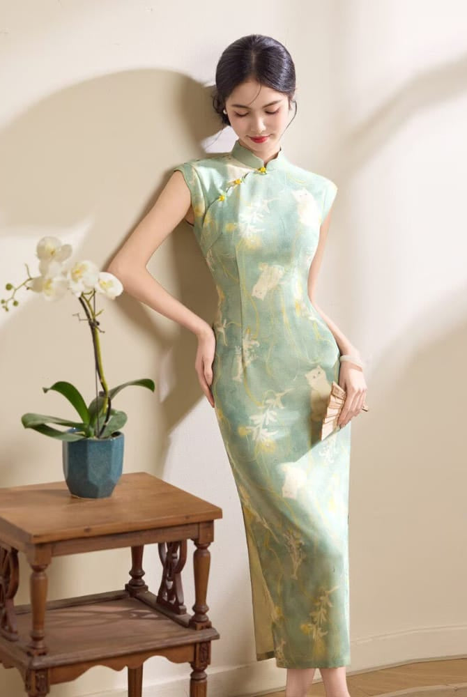 Beth and Brian Qipao-MYJ Sophie's Mid-Length Cheongsam with Cat & Floral Print
