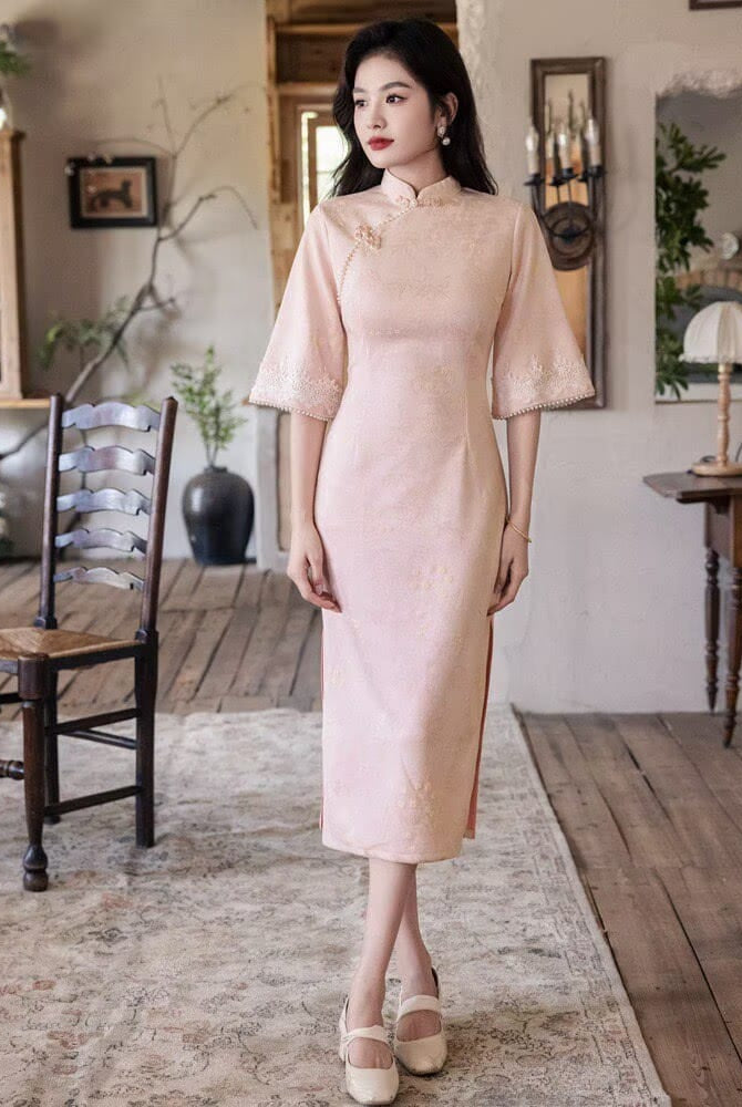 Beth and Brian Qipao-YG Zoe's Velvet Fabric Mid-Length Cheongsam with Flared Sleeves