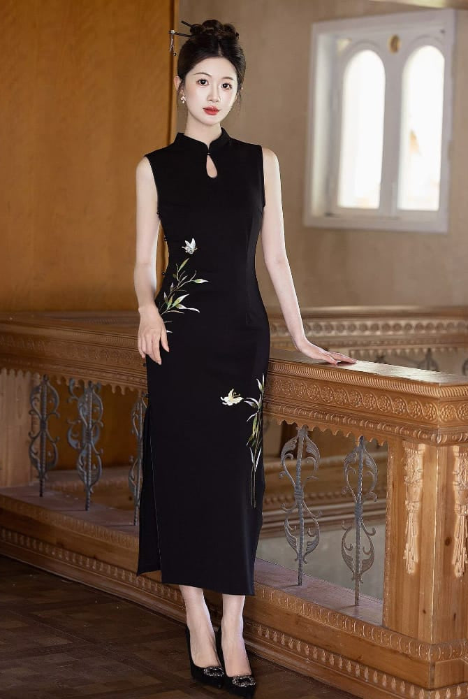 Beth and Brian Qipao-LSB Sophia Butterfly Embroidery Sleeveless Long Cheongsam