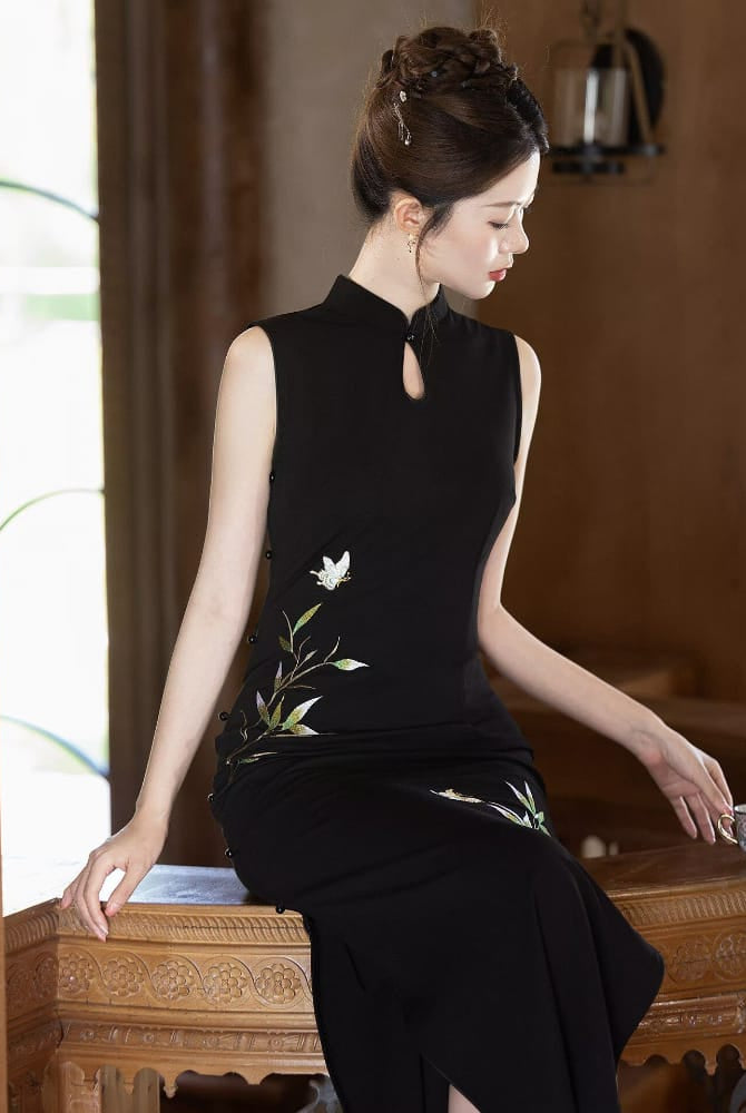 Beth and Brian Qipao-LSB Sophia Butterfly Embroidery Sleeveless Long Cheongsam