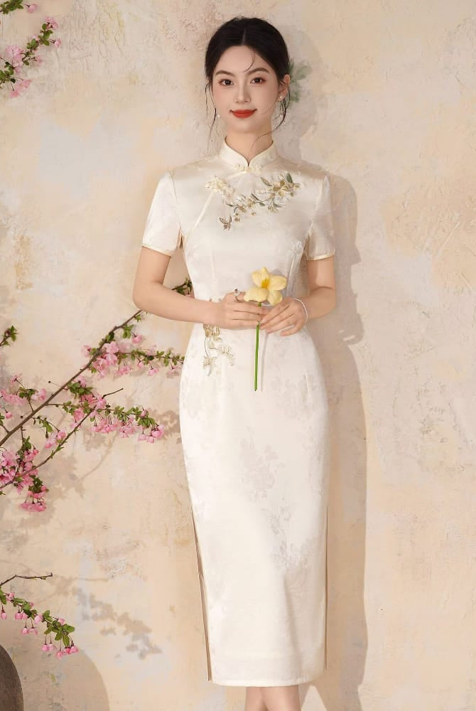 Beth and Brian Qipao-LSB Luna Floral & Butterfly Embroidery Midi Cheongsam