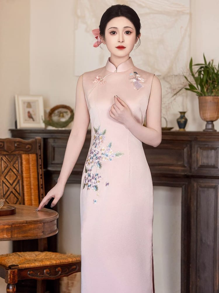 Beth and Brian Qipao-LSB Chloe Floral Embroidery Sleeveless Cheongsam
