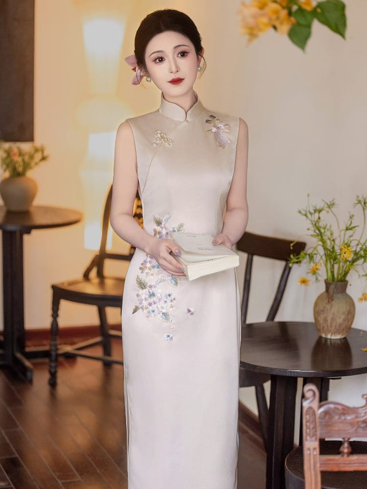 Beth and Brian Qipao-LSB Emma Floral Embroidery Sleeveless Cheongsam