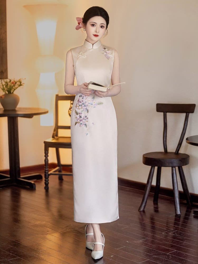 Beth and Brian Qipao-LSB Emma Floral Embroidery Sleeveless Cheongsam