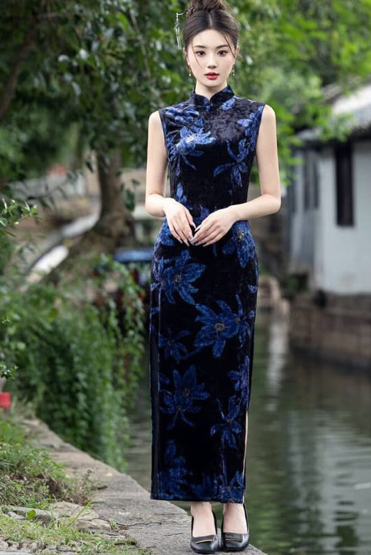 Beth and Brian Qipao-LY Sophia Sleeveless Floral Velvet Dark Blue Long Cheongsam
