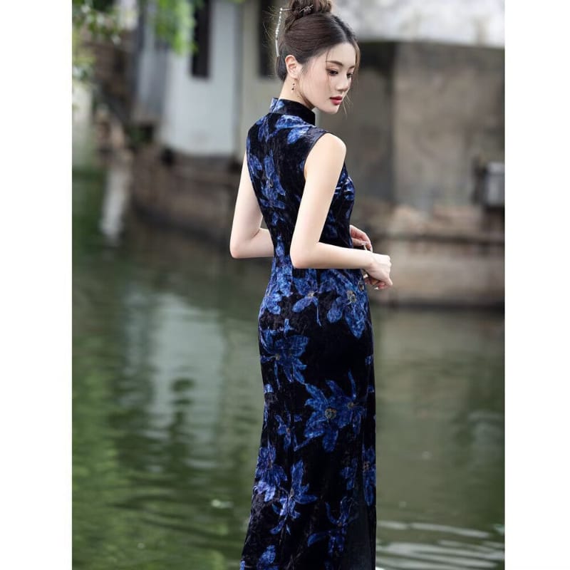 Beth and Brian Qipao-LY Sophia Sleeveless Floral Velvet Dark Blue Long Cheongsam