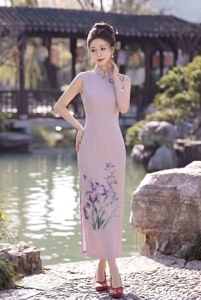 Beth and Brian Qipao-WS Evelyn Butterfly & Iris Embroidery Sleeveless Cheongsam