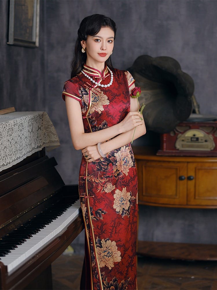 Beth and Brian Qipao-TL 19 Momme Pure Mulberry Silk Peony Bridal Qipao – Chinese Wedding Gown