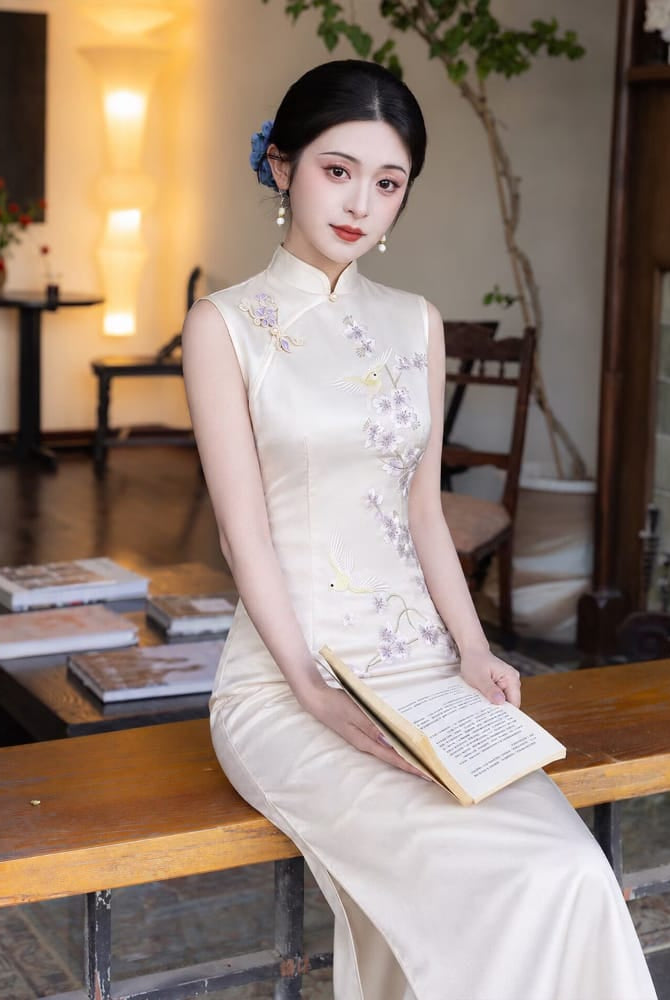 Beth and Brian Qipao-LSB Evelyn Sleeveless beige Acetate Cheongsam Dress