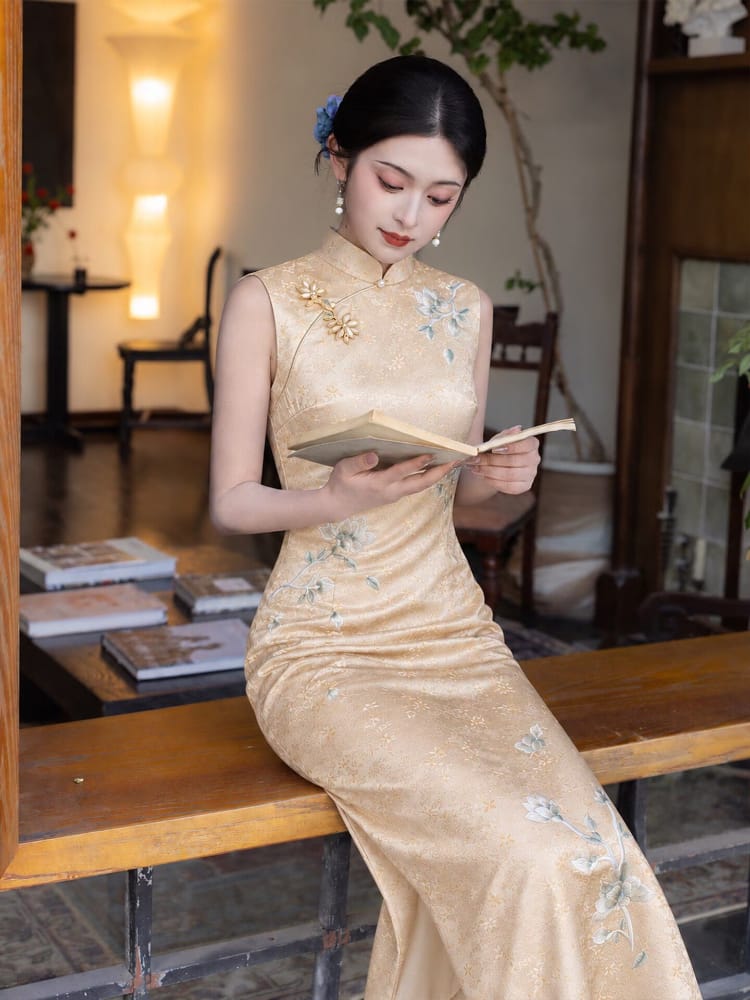 Beth and Brian Qipao-LSB Sleeveless Yellow Midi Cheongsam Dress