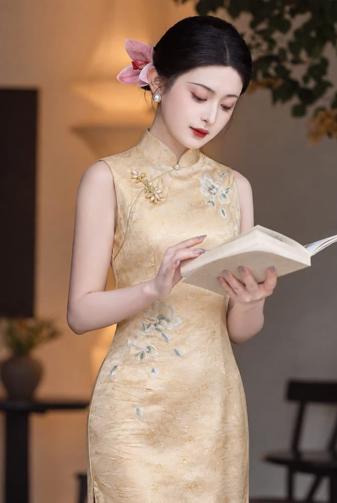 Beth and Brian Qipao-LSB Sleeveless Yellow Midi Cheongsam Dress