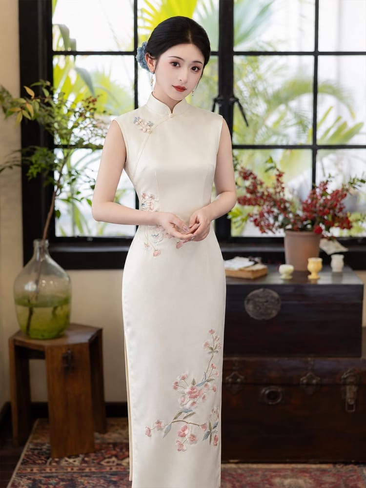 Beth and Brian Qipao-LSB White Sleeveless Acetate Cheongsam Dress